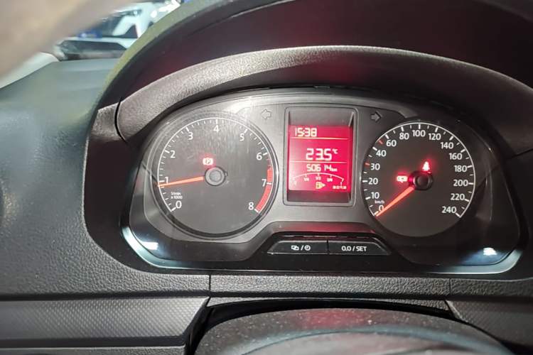 Used Volkswagen Jetta 2015 Value Edition 1.6L Manual Fashionable Style Instrument Cluster