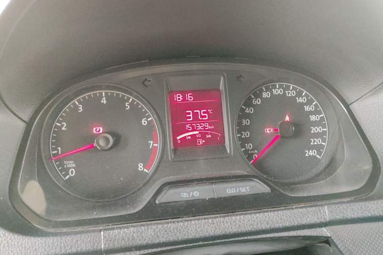 Used Volkswagen Jetta 2015 Value Edition 1.6L Manual Fashionable Style Instrument Cluster