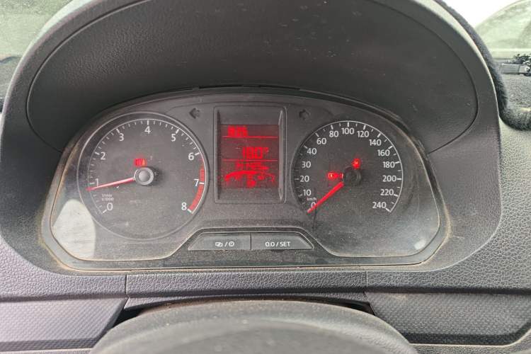 Used Volkswagen Jetta 2015 Value Edition 1.6L Manual Fashionable Style Instrument Cluster