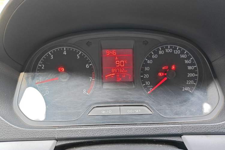 Used Volkswagen Jetta 2015 Zhuihui Edition 1.6L Manual Comfort Model Instrument Cluster