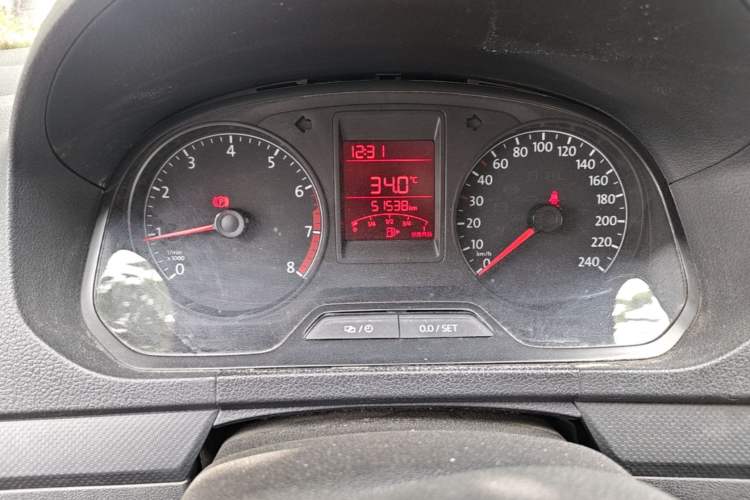Used Volkswagen Jetta 2015 1.6L Manual Fashion Edition Instrument Cluster