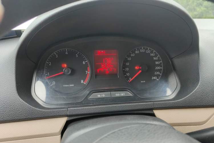 Used Volkswagen Jetta 2015 1.6L Manual Fashion Edition Instrument Cluster