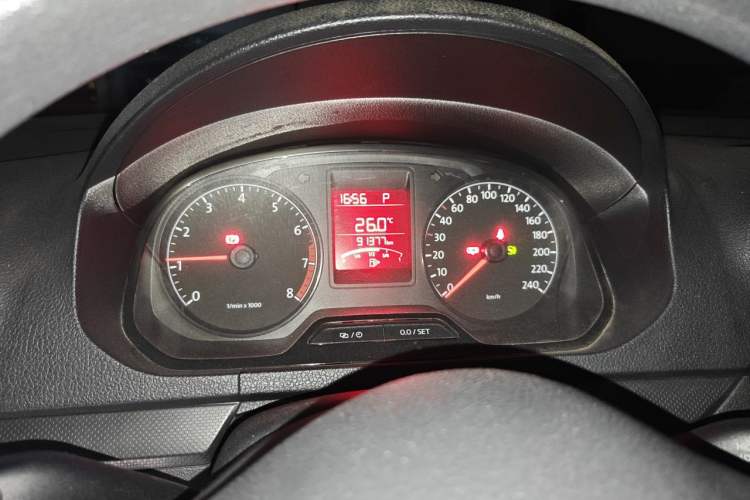 Used Volkswagen Jetta 2015 Value Edition 1.6L Automatic Fashion Version Instrument Cluster