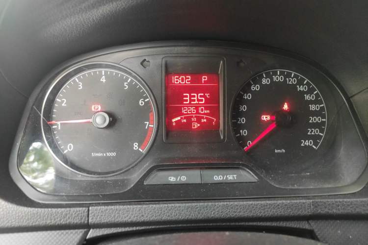 Used Volkswagen Jetta 2015 Value Edition 1.6L Automatic Fashion Version Instrument Cluster