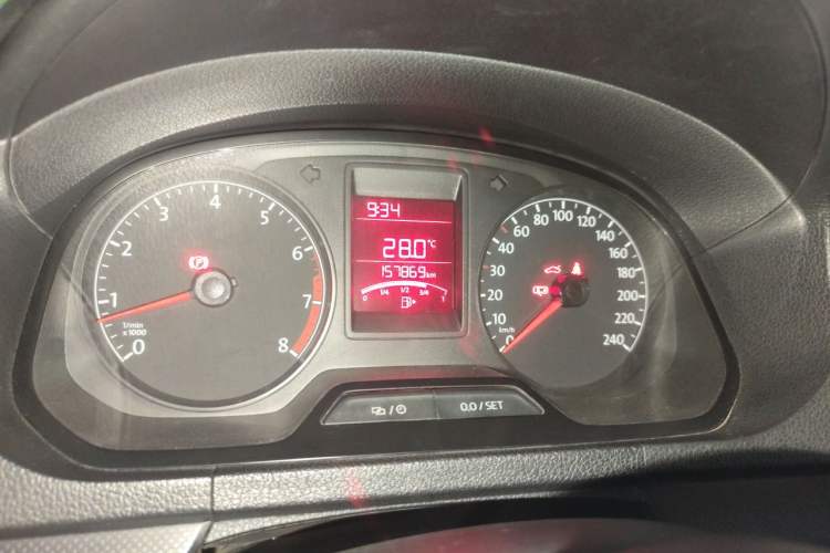 Used Volkswagen Jetta 2015 Value Edition 1.6L Manual Fashionable Style Instrument Cluster