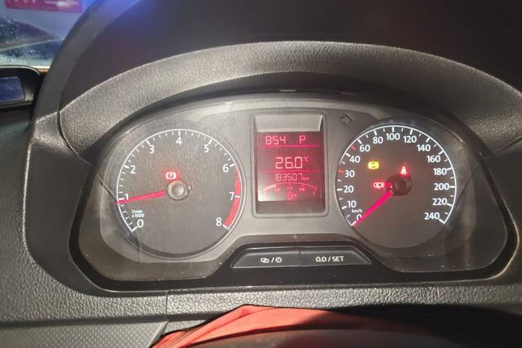 Used Volkswagen Jetta 2015 Value Edition 1.6L Automatic Fashion Version Instrument Cluster