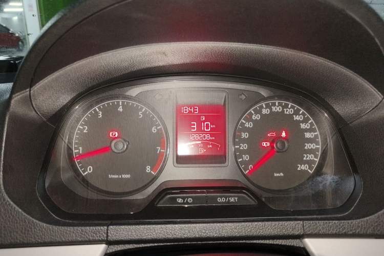 Used Volkswagen Jetta 2015 1.6L Manual Comfort Model Instrument Cluster