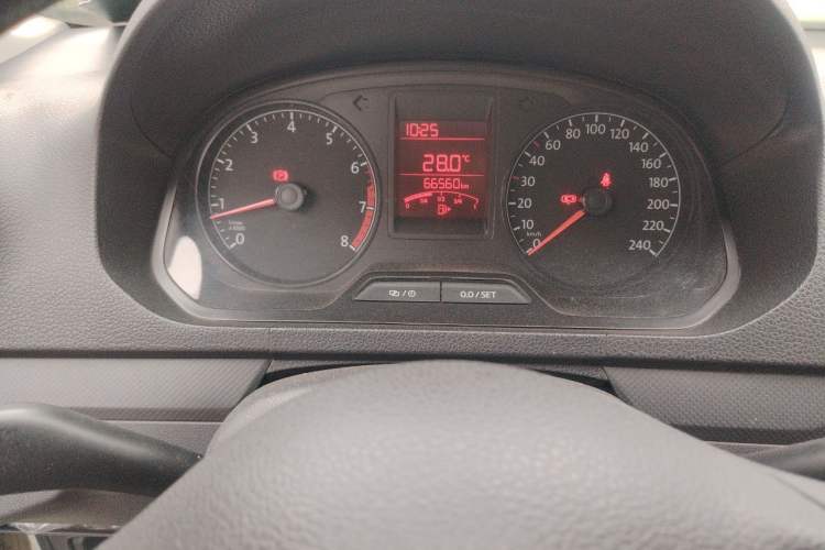 Used Volkswagen Jetta 2015 Value Edition 1.6L Manual Fashionable Style Instrument Cluster
