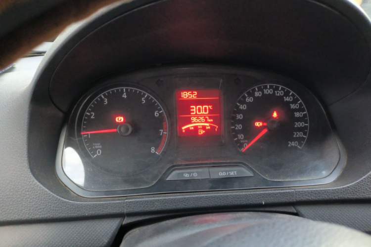 Used Volkswagen Jetta 2015 1.6L Manual Fashion Edition Instrument Cluster