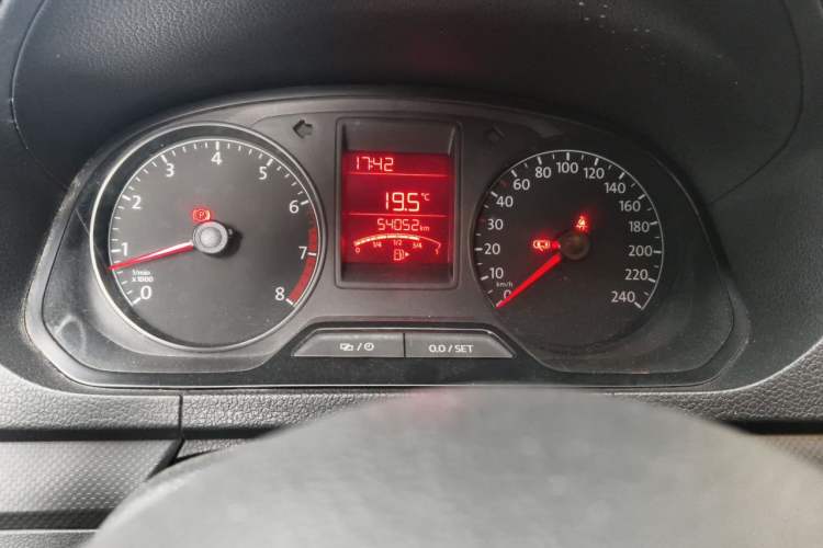 Used Volkswagen Jetta 2015 Zhuihui Edition 1.4L Manual Fashion Model Instrument Cluster