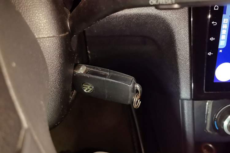 Used Volkswagen Jetta 2015 Value Edition 1.6L Automatic Comfort Version Interior 1