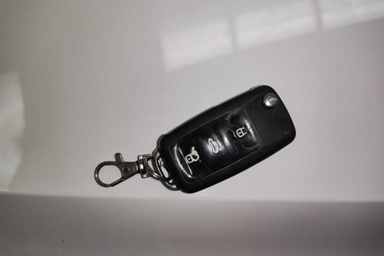Used Volkswagen Jetta 2015 1.6L Manual Fashion Edition Interior 1