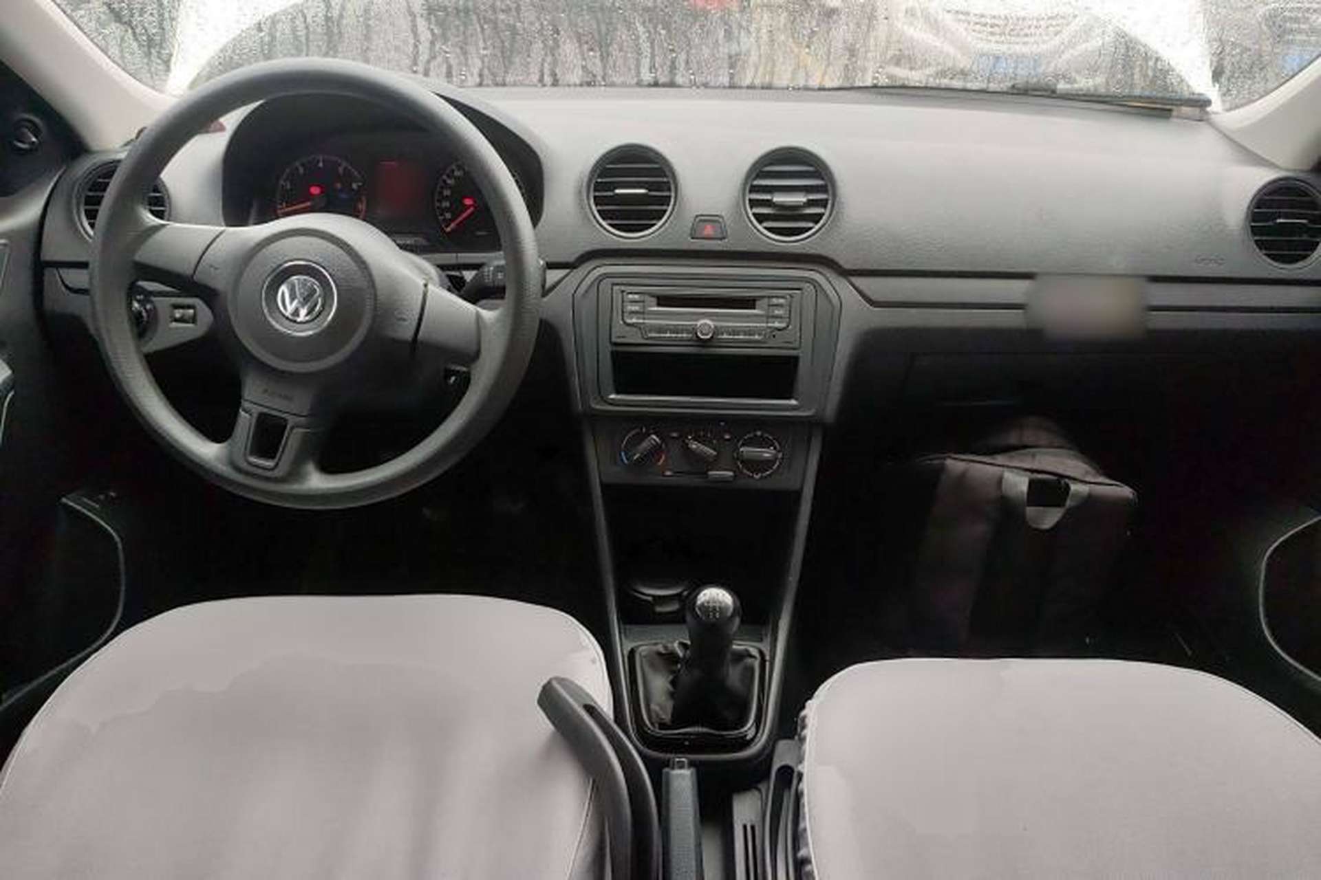 Used Volkswagen Jetta 2015 1.6L Manual Fashion Edition Interior 2