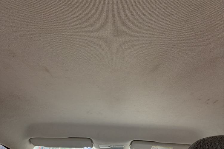 Used Volkswagen Jetta 2015 Value Edition 1.6L Manual Fashionable Style Interior 8
