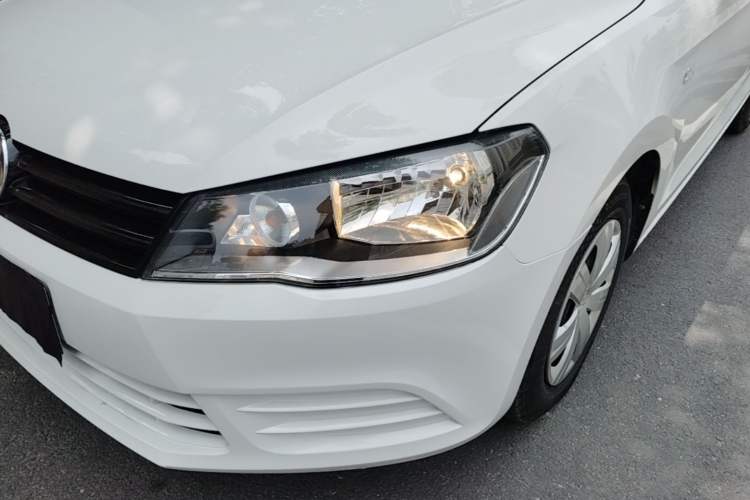 Used Volkswagen Jetta 2015 Zhuihui Edition 1.4L Manual Fashion Model Left Front Headlight