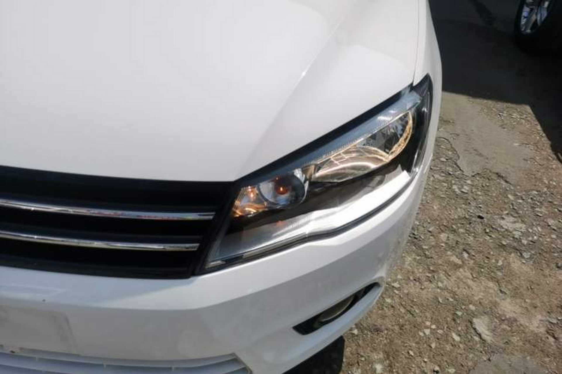 Used Volkswagen Jetta 2015 1.6L Manual Comfort Model Left Front Headlight