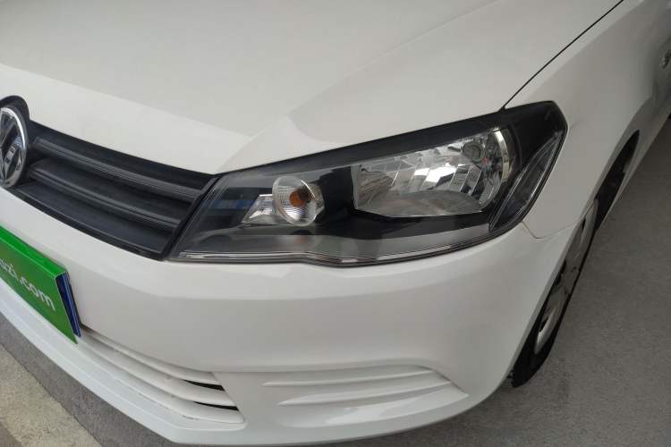 Used Volkswagen Jetta 2015 1.6L Manual Fashion Edition Left Front Headlight