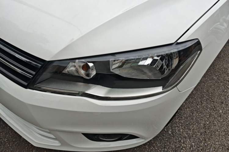 Used Volkswagen Jetta 2015 Zhuihui Edition 1.6L Manual Comfort Model Left Front Headlight