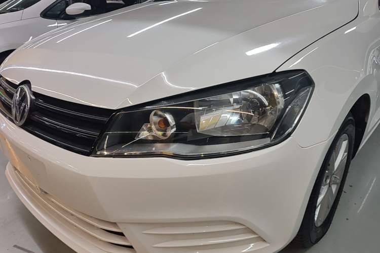 Used Volkswagen Jetta 2015 Value Edition 1.6L Manual Fashionable Style Left Front Headlight