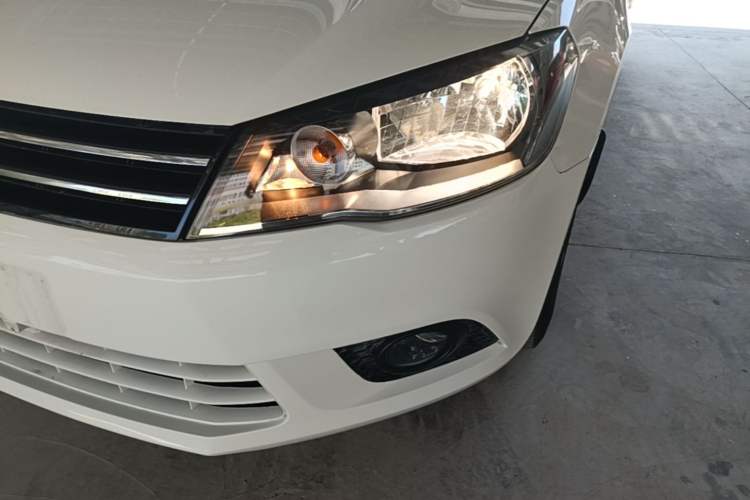 Used Volkswagen Jetta 2015 1.6L Manual Comfort Model Left Front Headlight