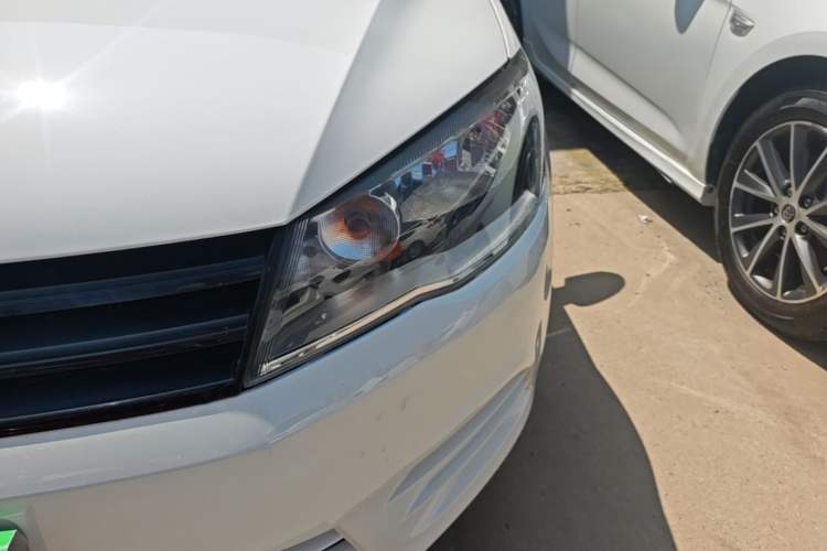 Used Volkswagen Jetta 2015 Value Edition 1.6L Manual Fashionable Style Left Front Headlight