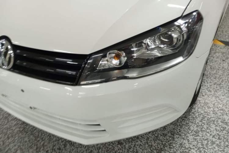 Used Volkswagen Jetta 2015 Value Edition 1.6L Automatic Fashion Version Left Front Headlight