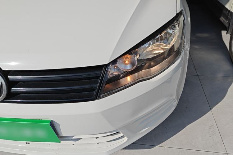 Used Volkswagen Jetta 2015 Value Edition 1.6L Manual Fashionable Style Left Front Headlight