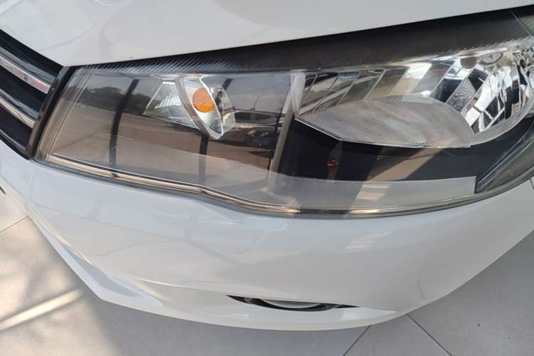 Used Volkswagen Jetta 2015 1.4L Manual Comfort Model Left Front Headlight