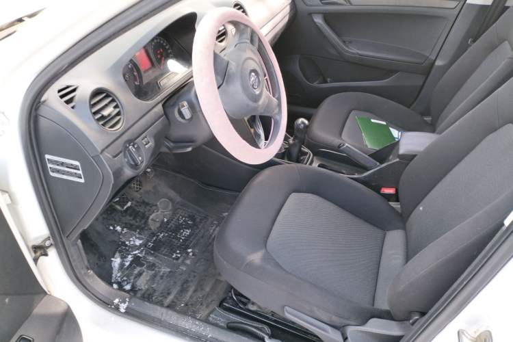 Used Volkswagen Jetta 2015 1.4L Manual Fashion Model Left Front Seat
