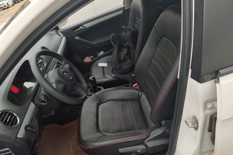 Used Volkswagen Jetta 2015 Zhuihui Edition 1.6L Manual Comfort Model Left Front Seat