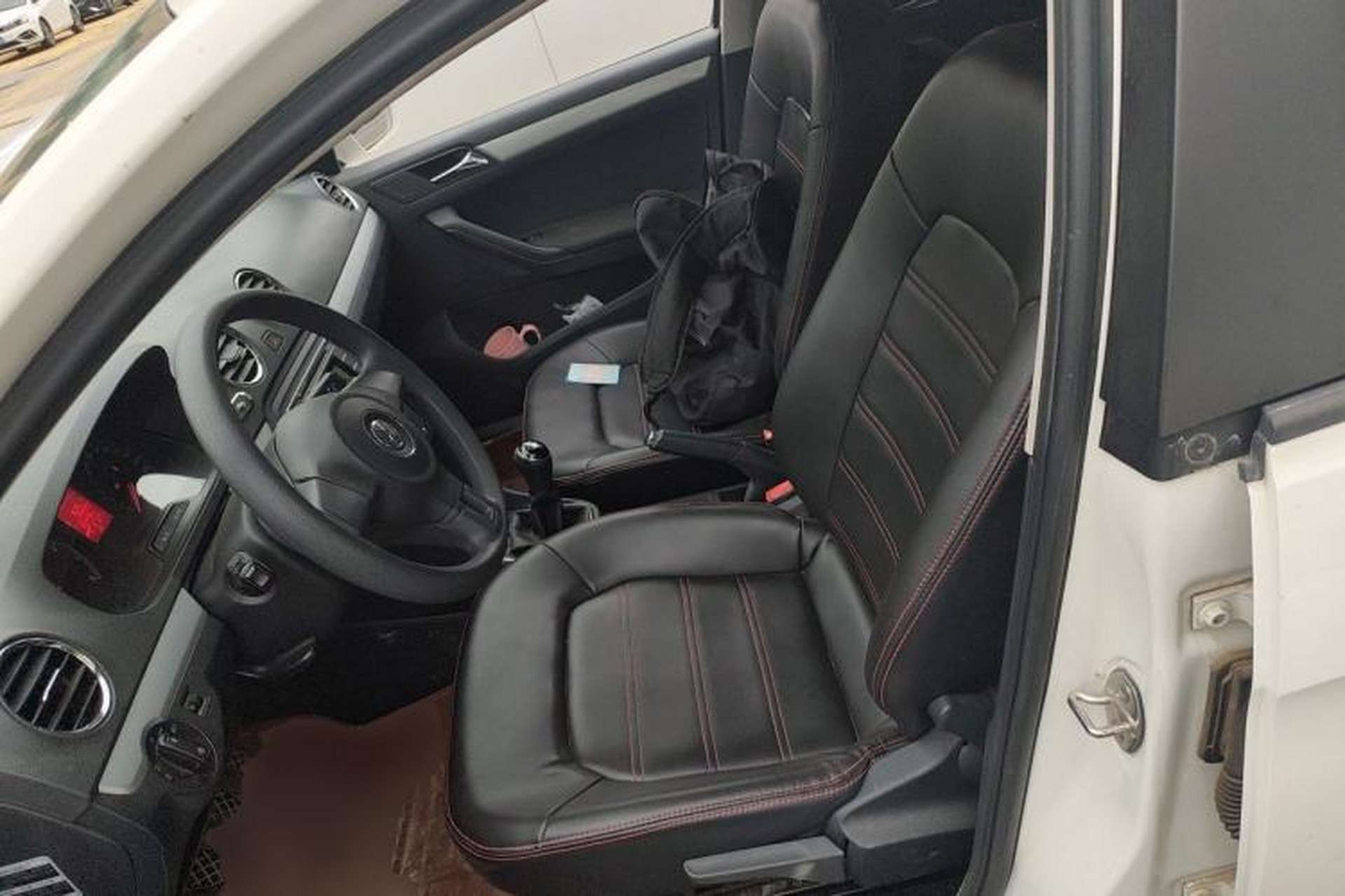 Used Volkswagen Jetta 2015 Zhuihui Edition 1.6L Manual Comfort Model Left Front Seat