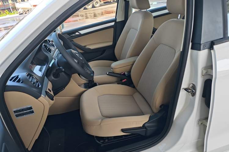 Used Volkswagen Jetta 2015 1.4L Manual Comfort Model Left Front Seat