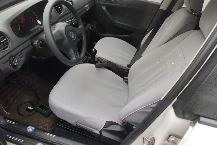 Used Volkswagen Jetta 2015 1.6L Manual Fashion Edition Left Front Seat