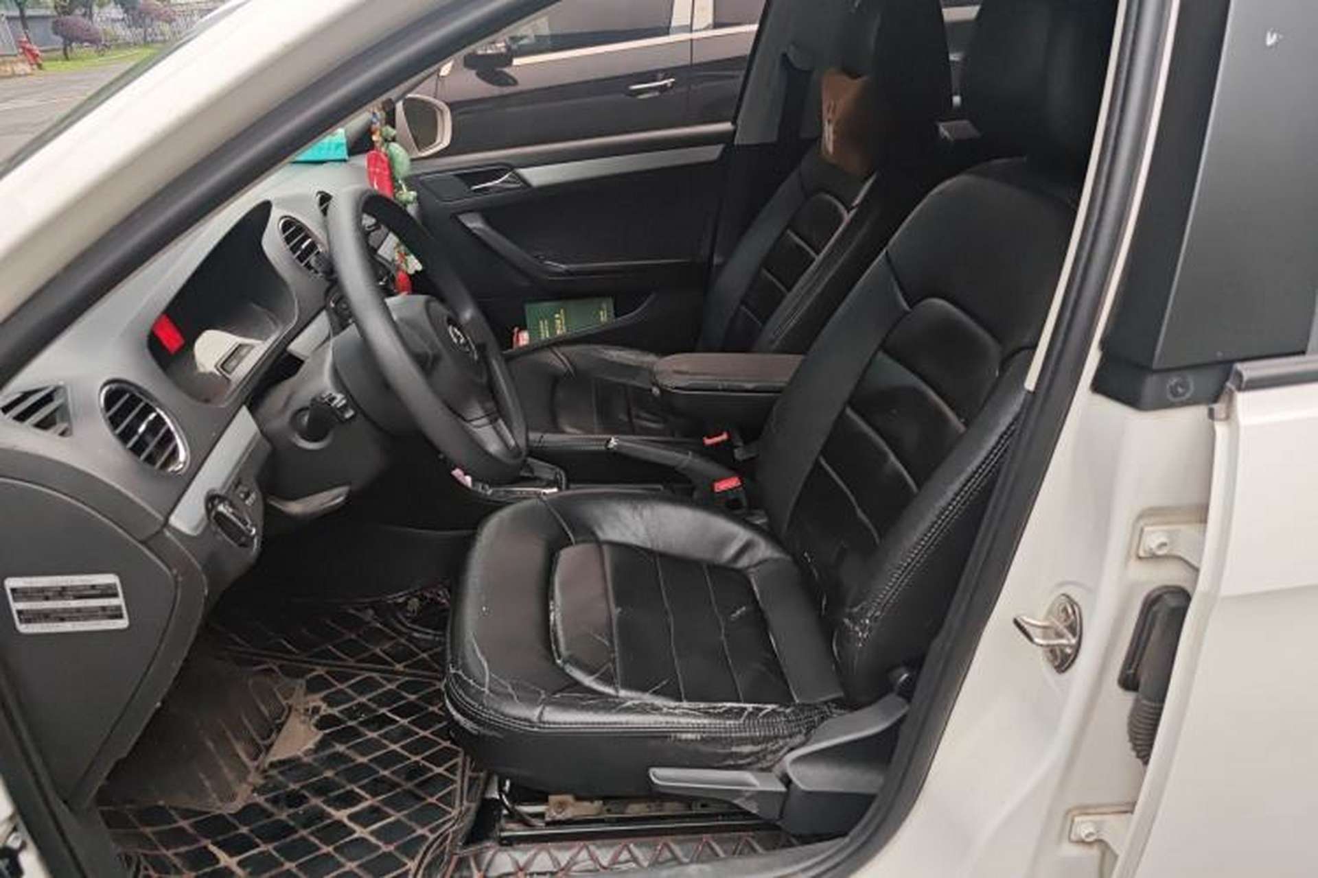 Used Volkswagen Jetta 2015 1.6L Automatic Comfort Model Left Front Seat