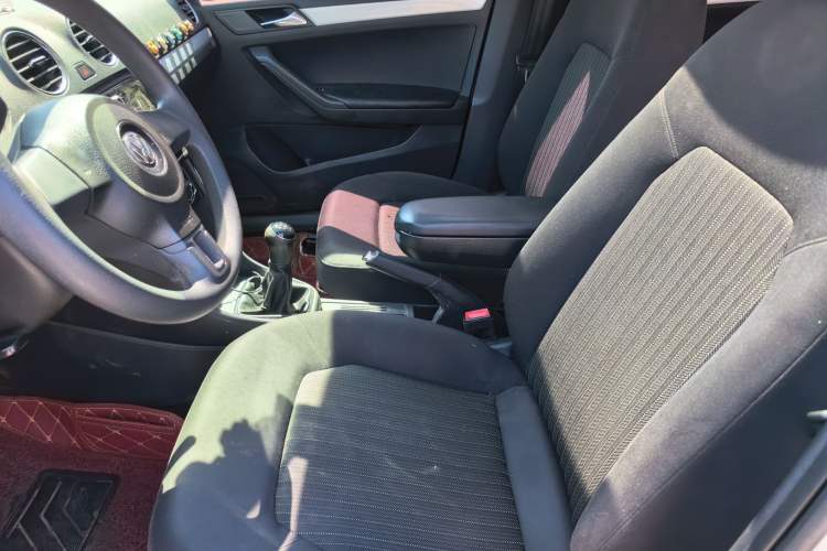 Used Volkswagen Jetta 2015 1.4L Manual Comfort Model Left Front Seat