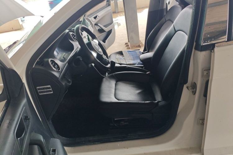Used Volkswagen Jetta 2015 Zhuihui Edition 1.4L Manual Fashion Model Left Front Seat
