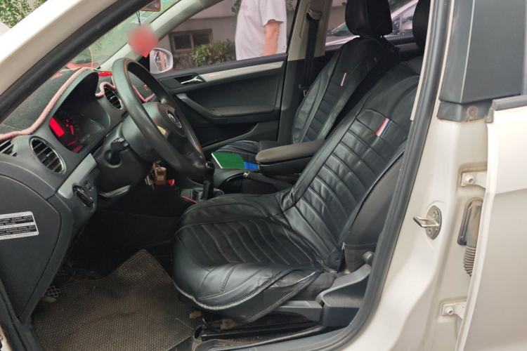 Used Volkswagen Jetta 2015 Zhihui Edition 1.4L Manual Comfort Model Left Front Seat