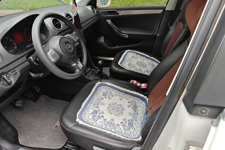 Used Volkswagen Jetta 2015 Zhuihui Edition 1.4L Manual Fashion Model Left Front Seat