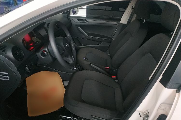 Used Volkswagen Jetta 2015 1.6L Automatic Fashion Model Left Front Seat