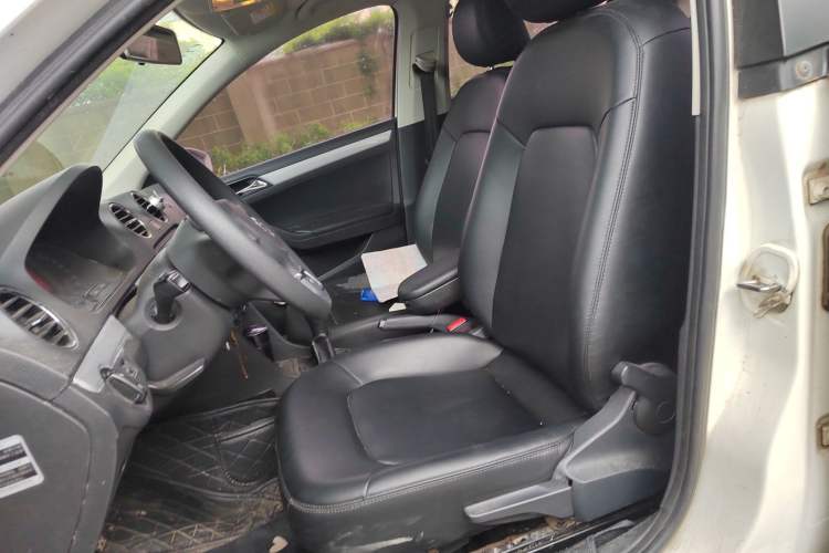Used Volkswagen Jetta 2015 Zhihui Edition 1.4L Manual Comfort Model Left Front Seat