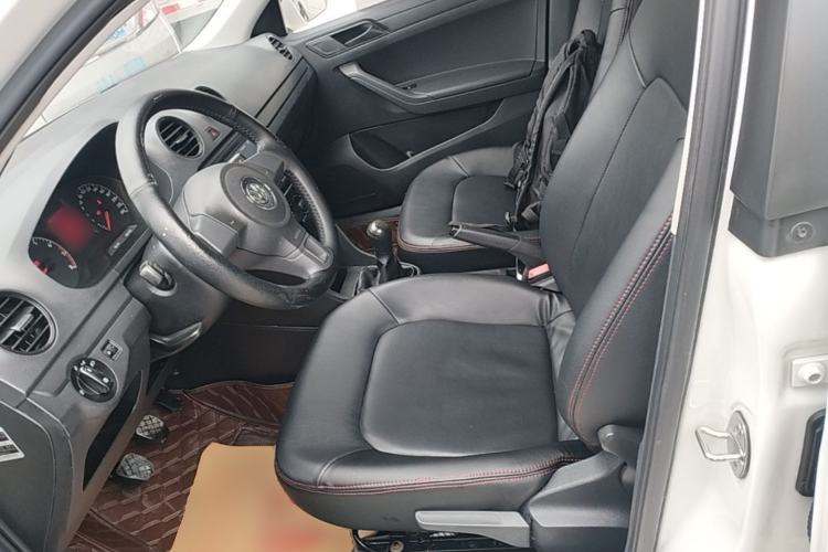 Used Volkswagen Jetta 2015 Zhuihui Edition 1.4L Manual Fashion Model Left Front Seat