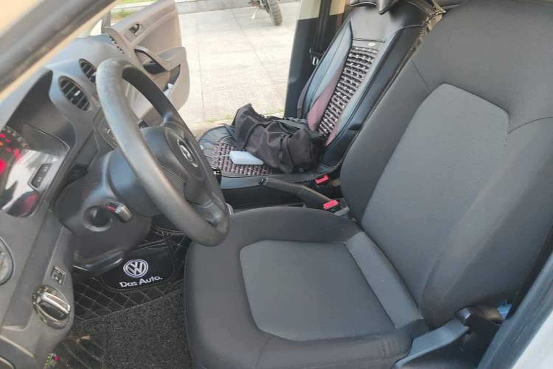Used Volkswagen Jetta 2015 1.6L Manual Fashion Edition Left Front Seat