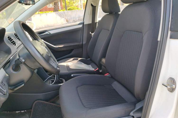 Used Volkswagen Jetta 2015 Zhuihui Edition 1.6L Manual Comfort Model Left Front Seat