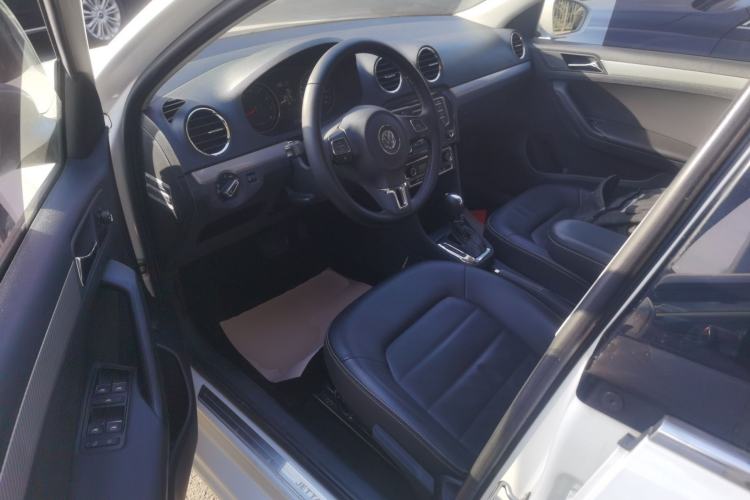 Used Volkswagen Jetta 2015 1.6L Automatic Luxury Model Left Front Seat