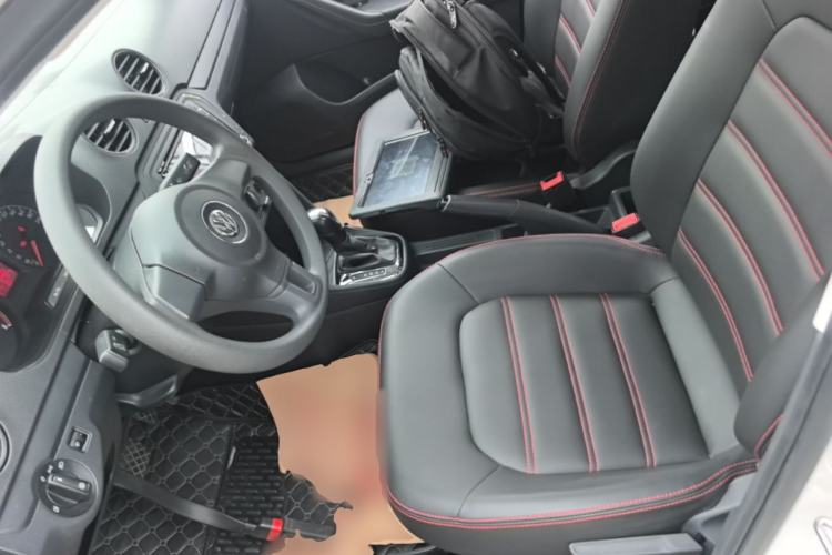 Used Volkswagen Jetta 2015 1.6L Automatic Fashion Model Left Front Seat