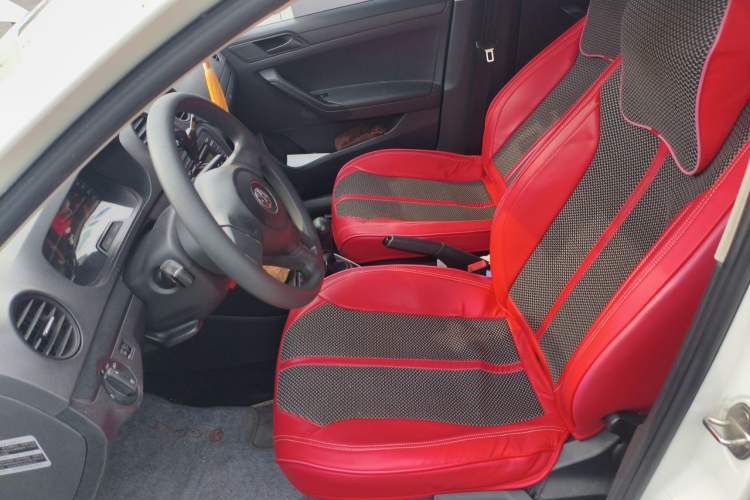 Used Volkswagen Jetta 2015 Zhuihui Edition 1.4L Manual Fashion Model Left Front Seat