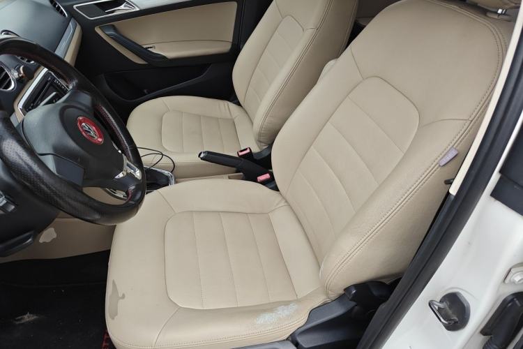 Used Volkswagen Jetta 2015 1.6L Automatic Comfort Model Left Front Seat