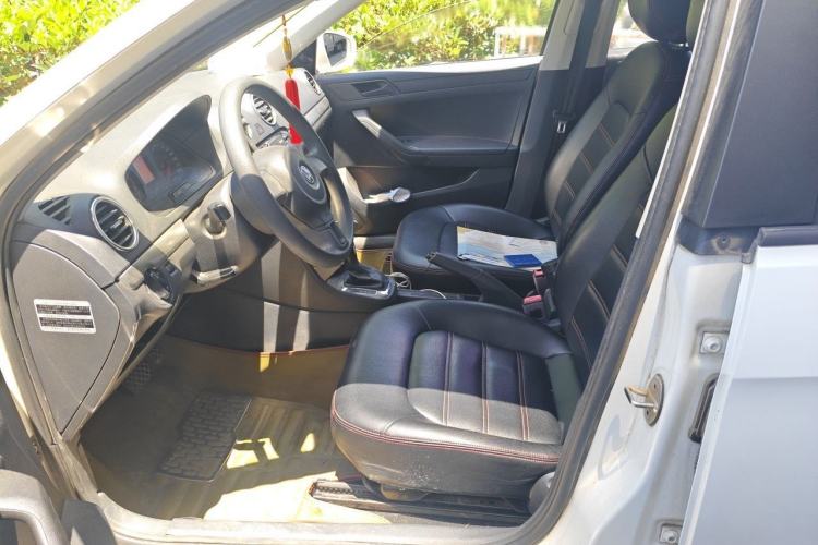 Used Volkswagen Jetta 2015 1.6L Automatic Fashion Model Left Front Seat