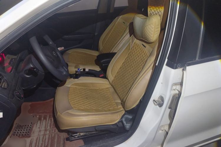 Used Volkswagen Jetta 2015 Zhuihui Edition 1.4L Manual Fashion Model Left Front Seat
