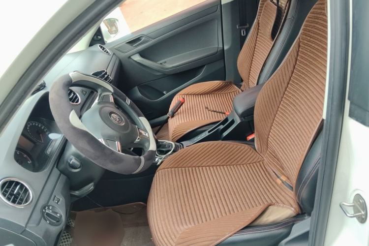 Used Volkswagen Jetta 2015 1.6L Automatic Fashion Model Left Front Seat